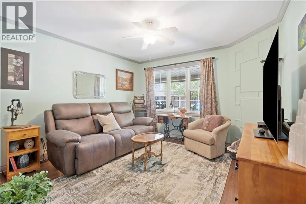 9 WENTWORTH Drive Unit# 5 #5