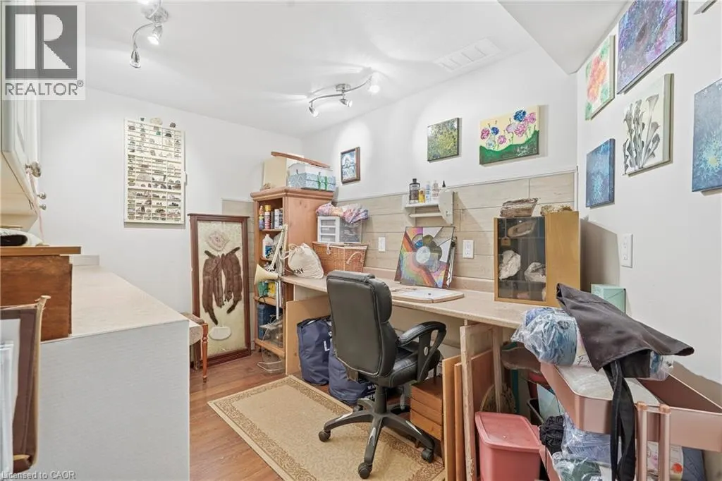 9 WENTWORTH Drive Unit# 5 #5