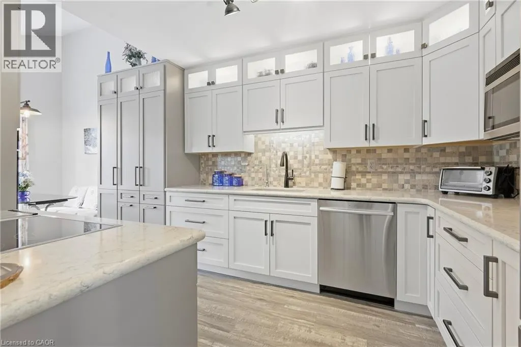 9 WENTWORTH Drive Unit# 5 #5
