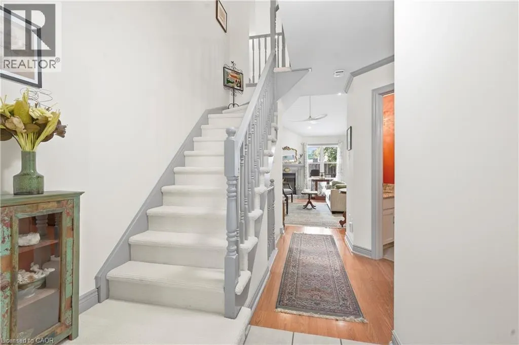 9 WENTWORTH Drive Unit# 5 #5