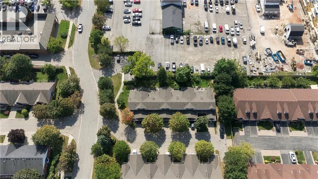 9 WENTWORTH Drive Unit# 5 #5