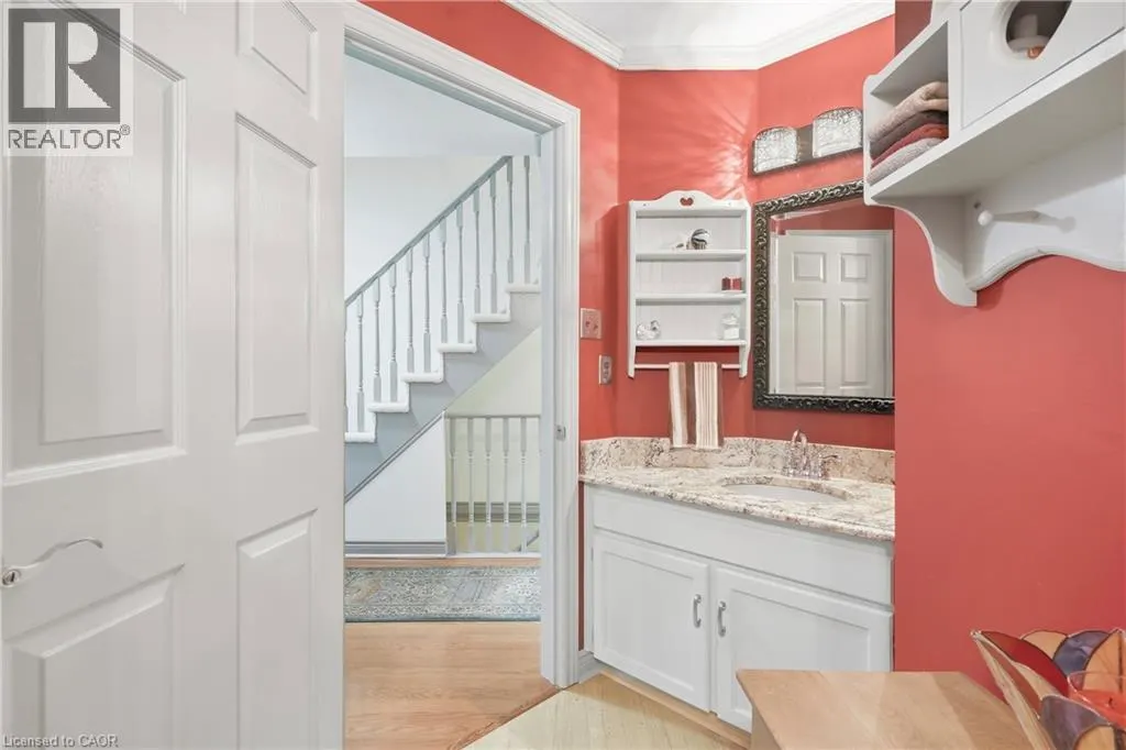 9 WENTWORTH Drive Unit# 5 #5