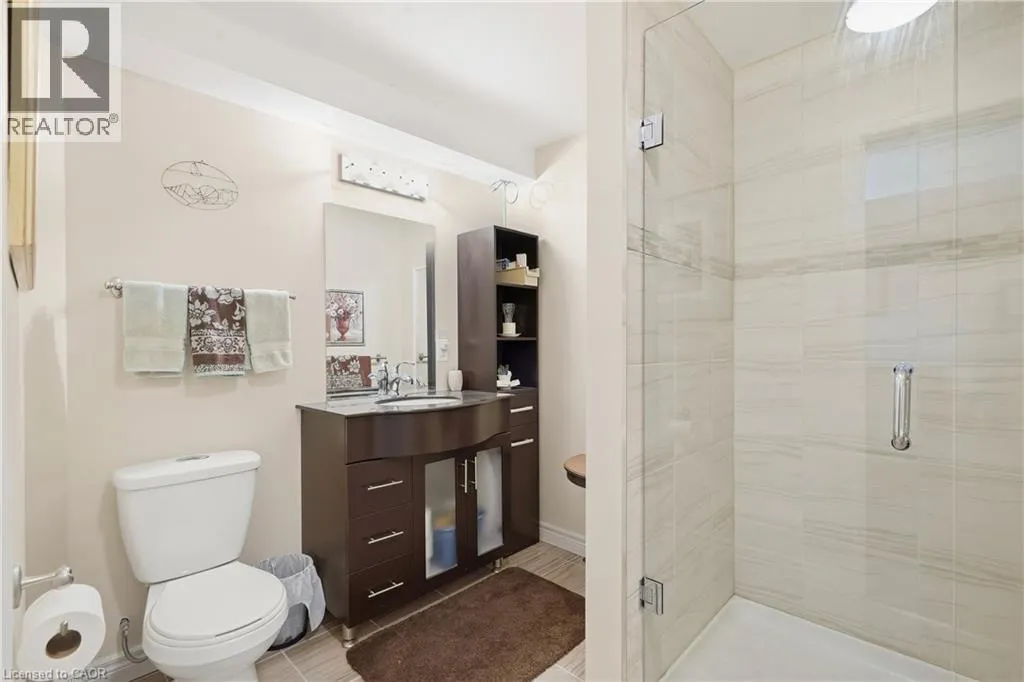 9 WENTWORTH Drive Unit# 5 #5