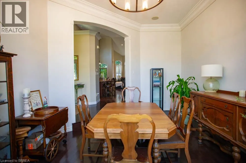 15 FARRUGIE Street