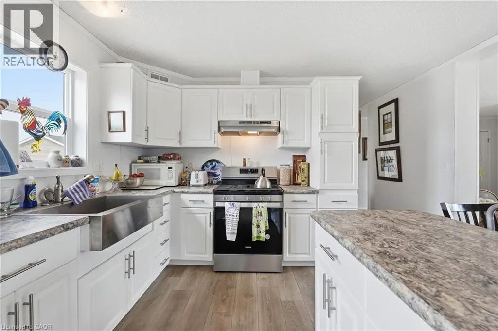 17 BENT WILLOW Court