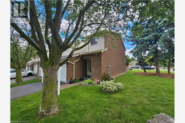 1548 NEWLANDS Crescent Unit# 14