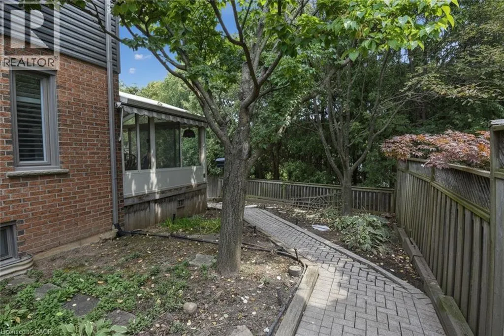 715 BATEMAN Court