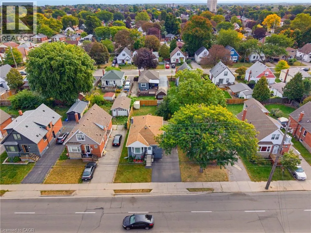 551 UPPER SHERMAN Avenue