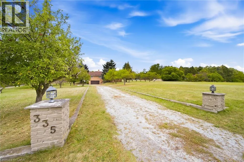 335 YORK Road