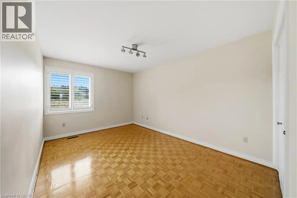 335 YORK Road