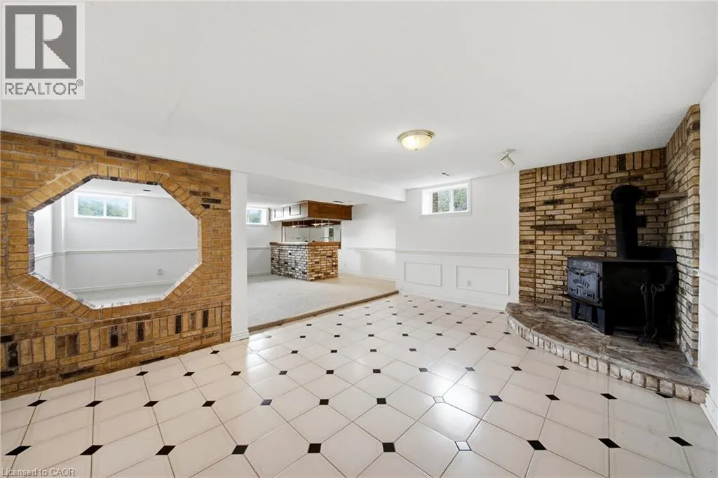 335 YORK Road