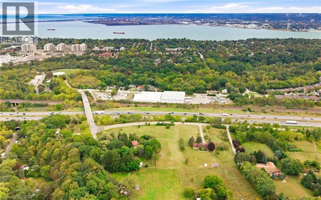 335 YORK Road