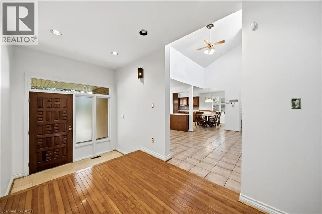 335 YORK Road