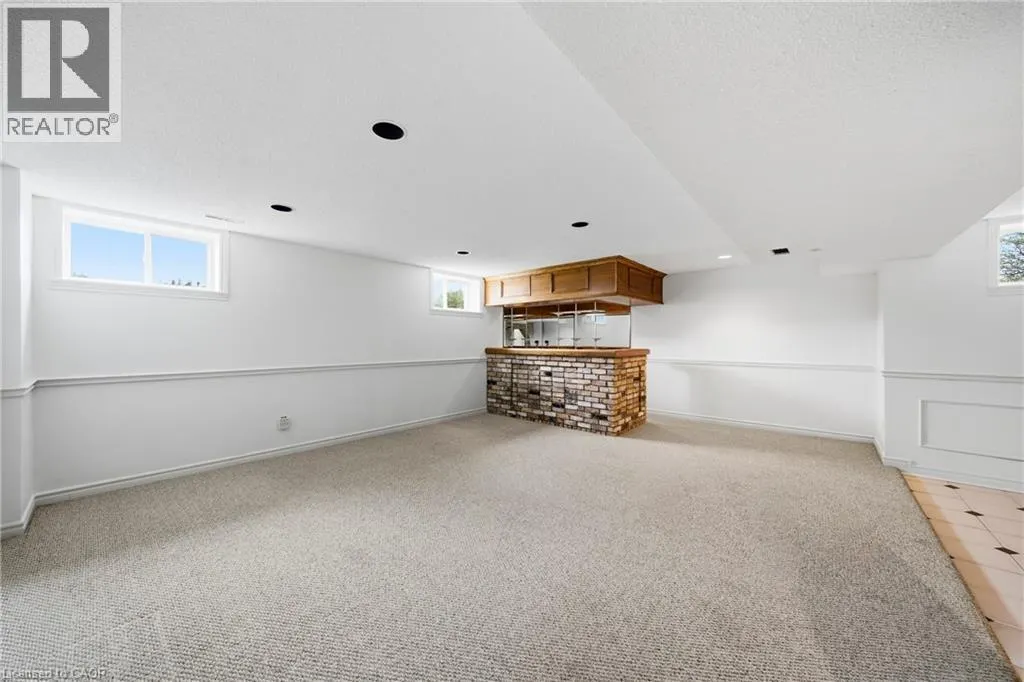 335 YORK Road