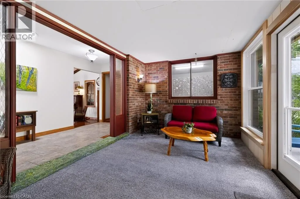 80 GLENDA JANE Drive