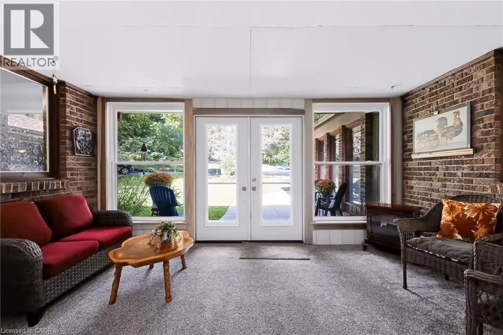 80 GLENDA JANE Drive