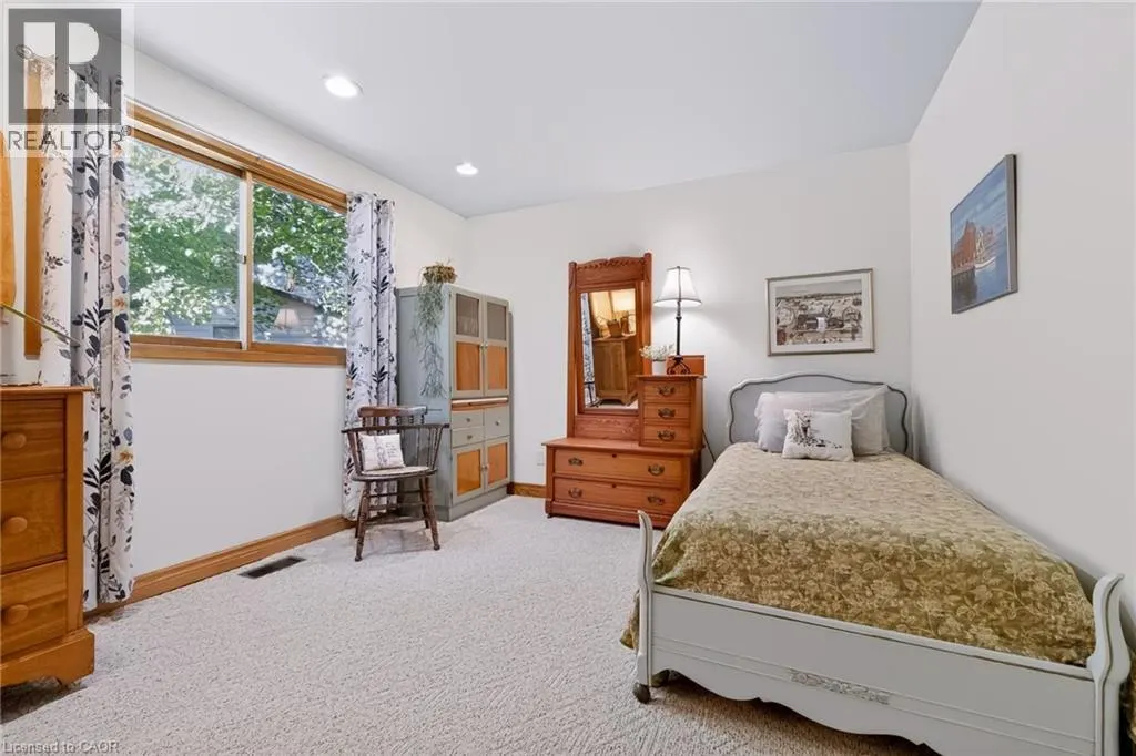 80 GLENDA JANE Drive