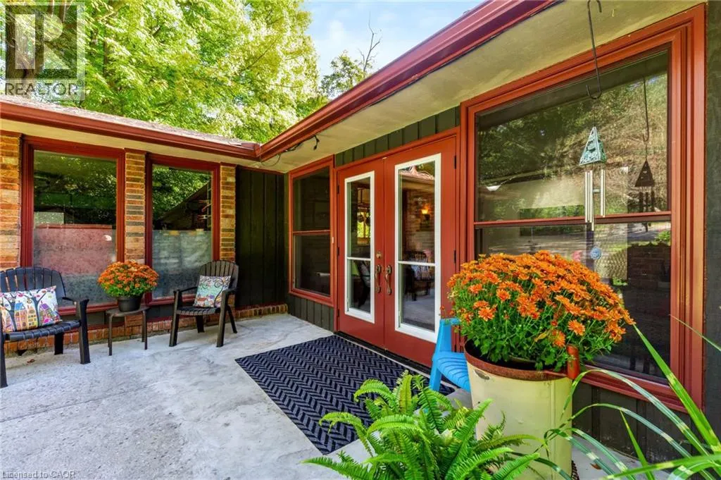 80 GLENDA JANE Drive