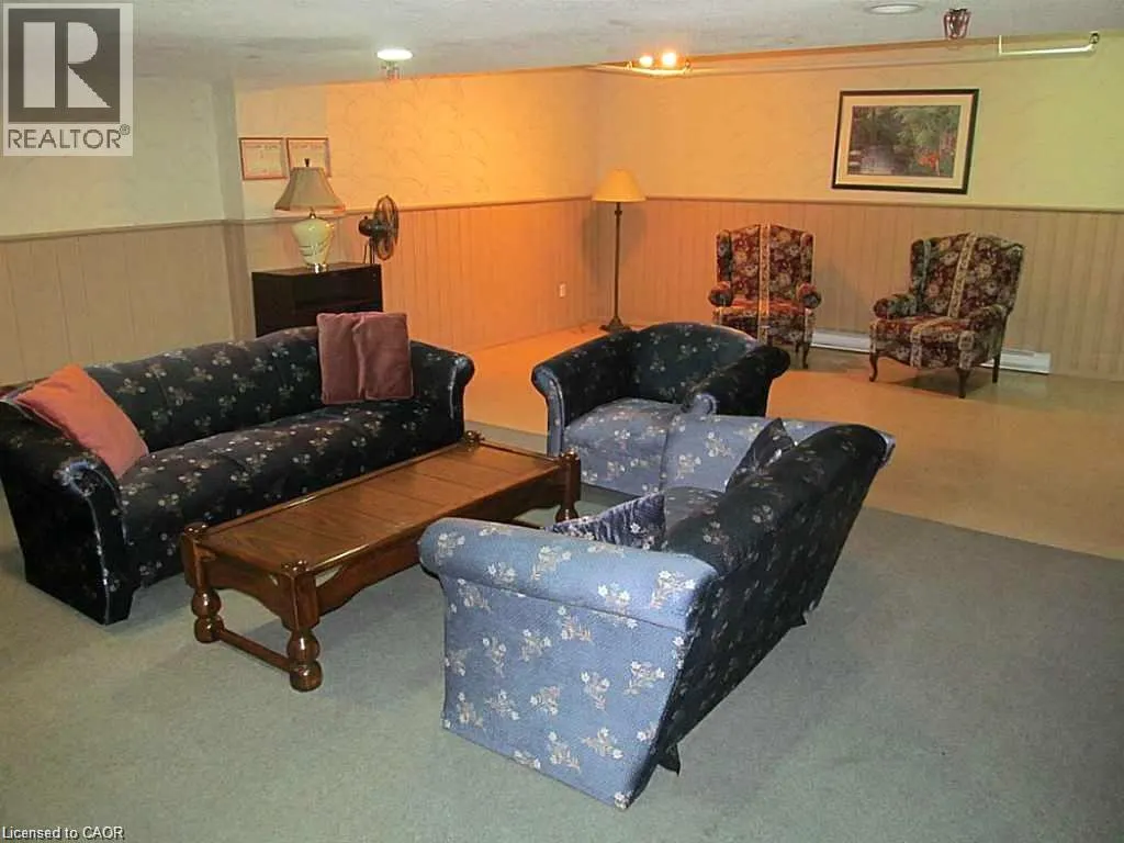 700 DYNES Road Unit# 209 #209