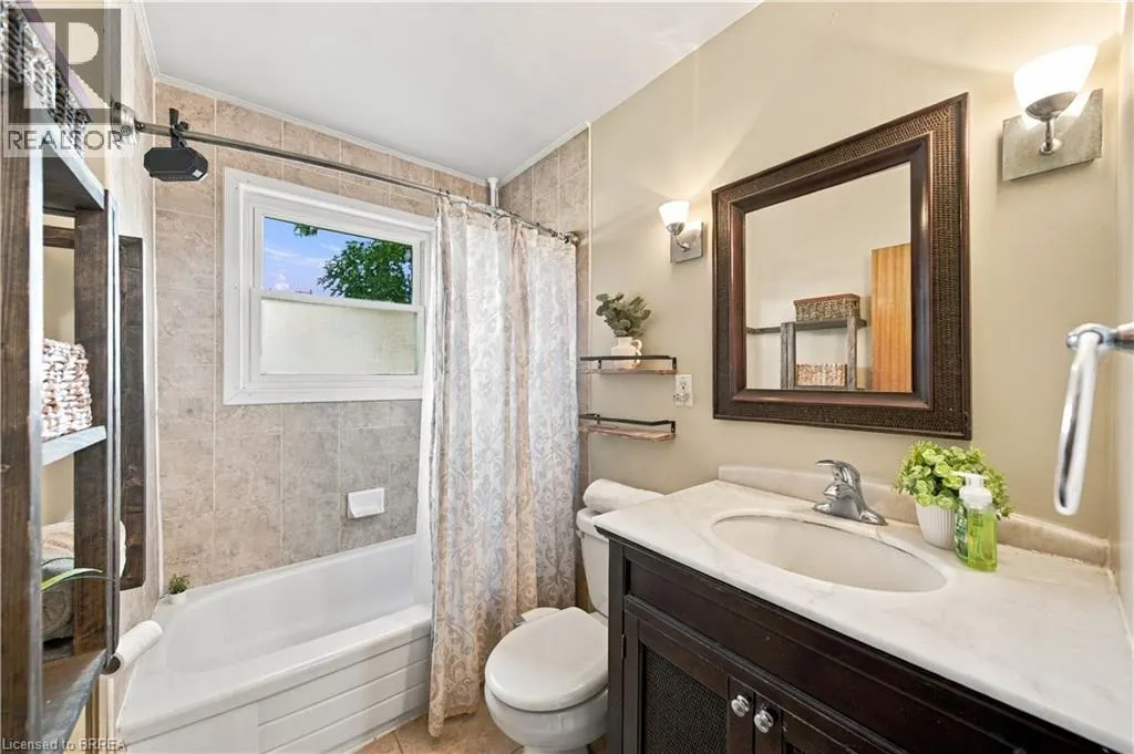 52 VICTORIA Street