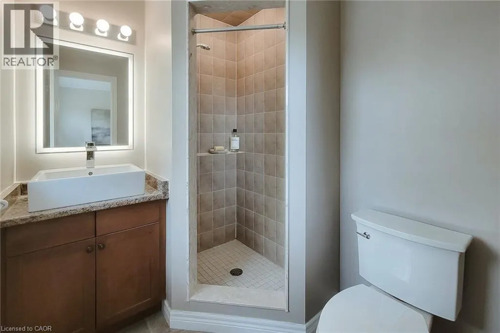 214 CLOVERLEAF Drive