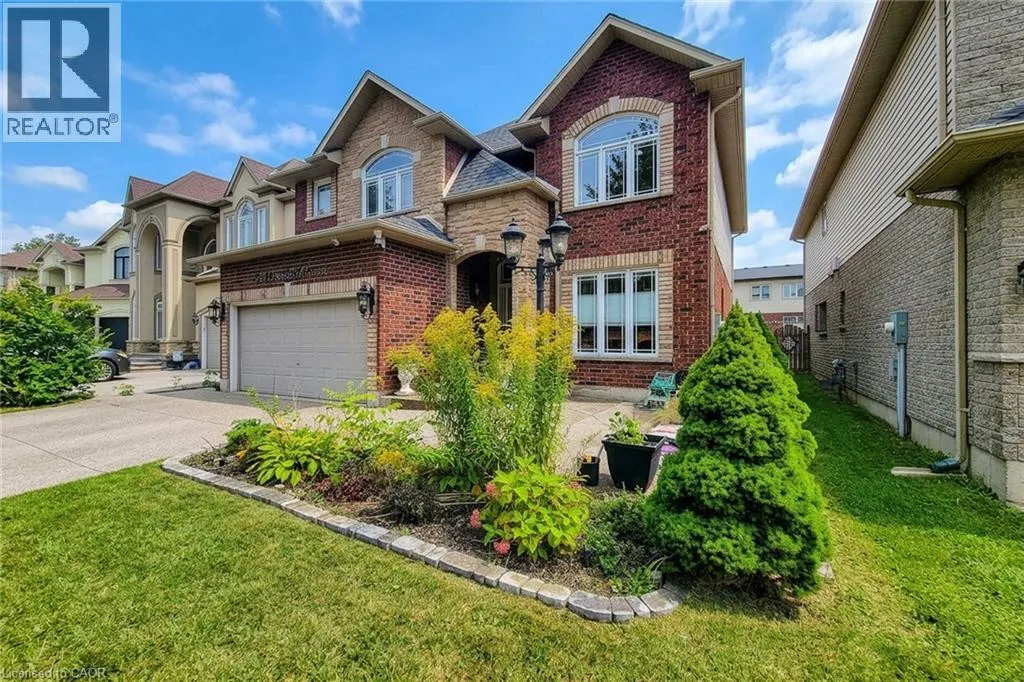 214 CLOVERLEAF Drive