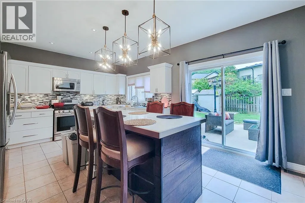 214 CLOVERLEAF Drive