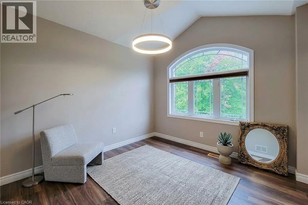214 CLOVERLEAF Drive