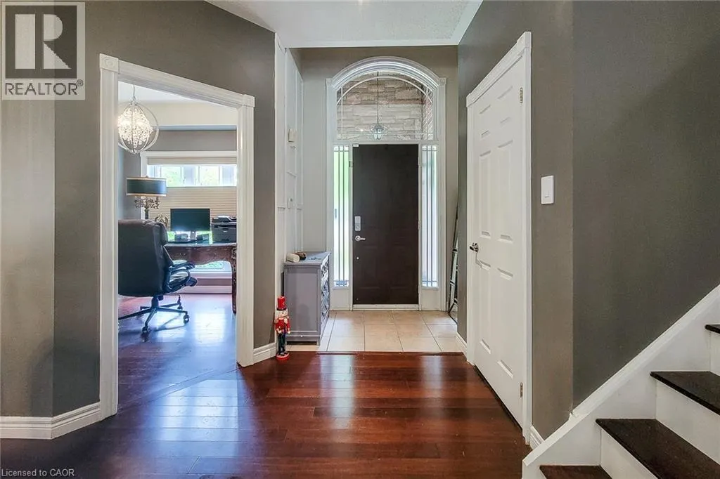 214 CLOVERLEAF Drive