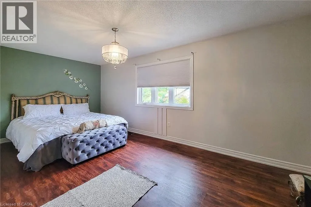 214 CLOVERLEAF Drive