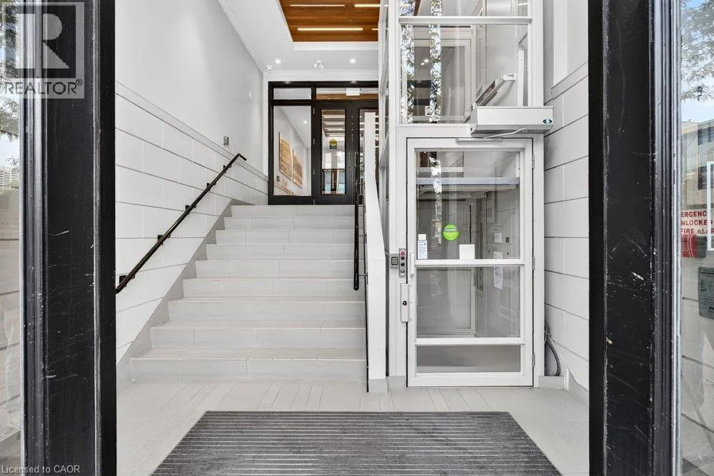 69 JOHN Street S Unit# 350 #350