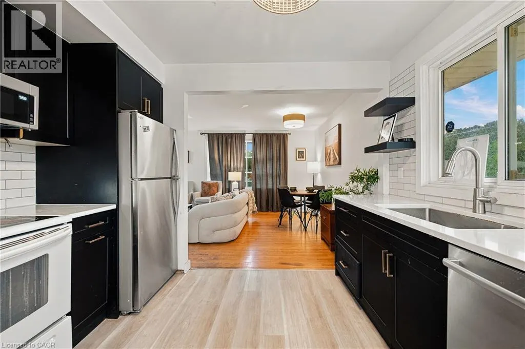 56 ASHBURY Avenue