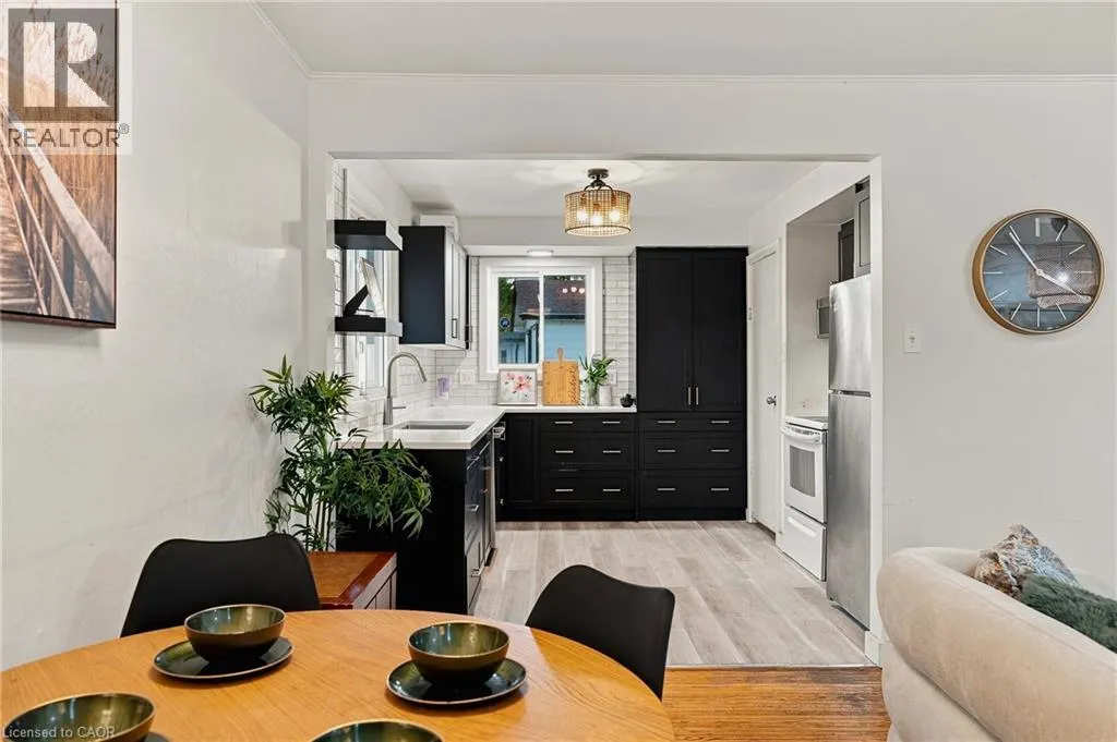 56 ASHBURY Avenue