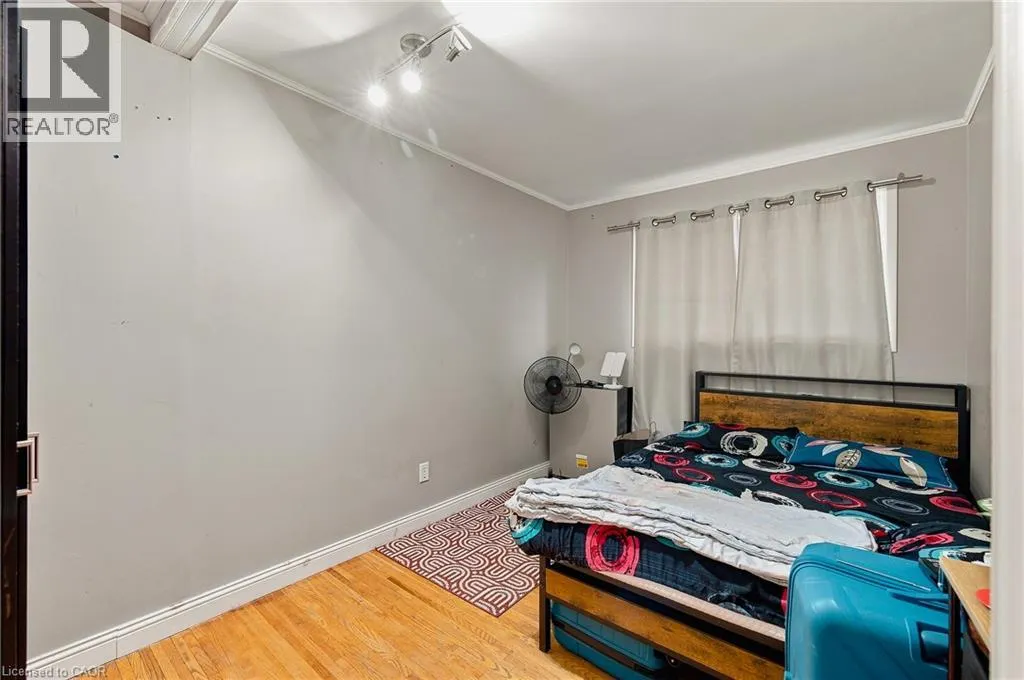 56 ASHBURY Avenue