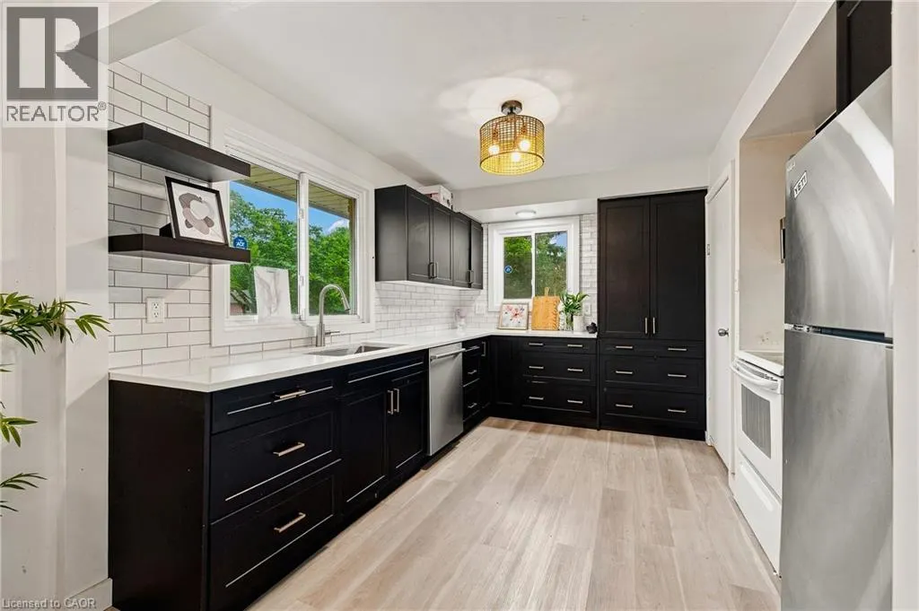 56 ASHBURY Avenue