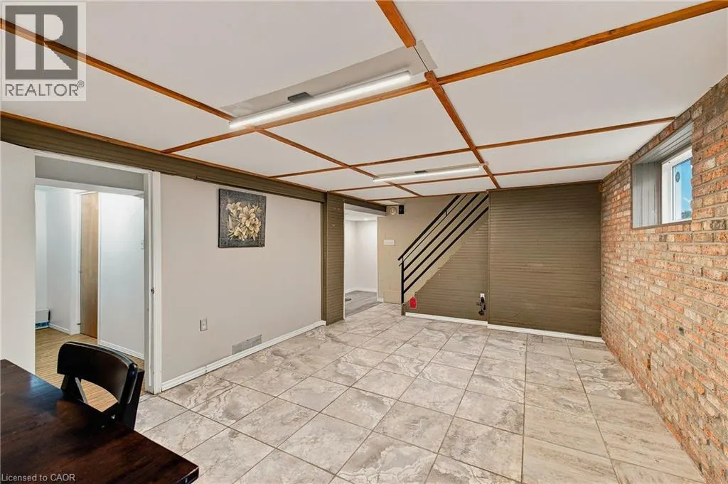 56 ASHBURY Avenue