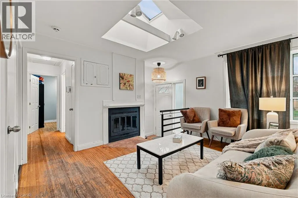 56 ASHBURY Avenue