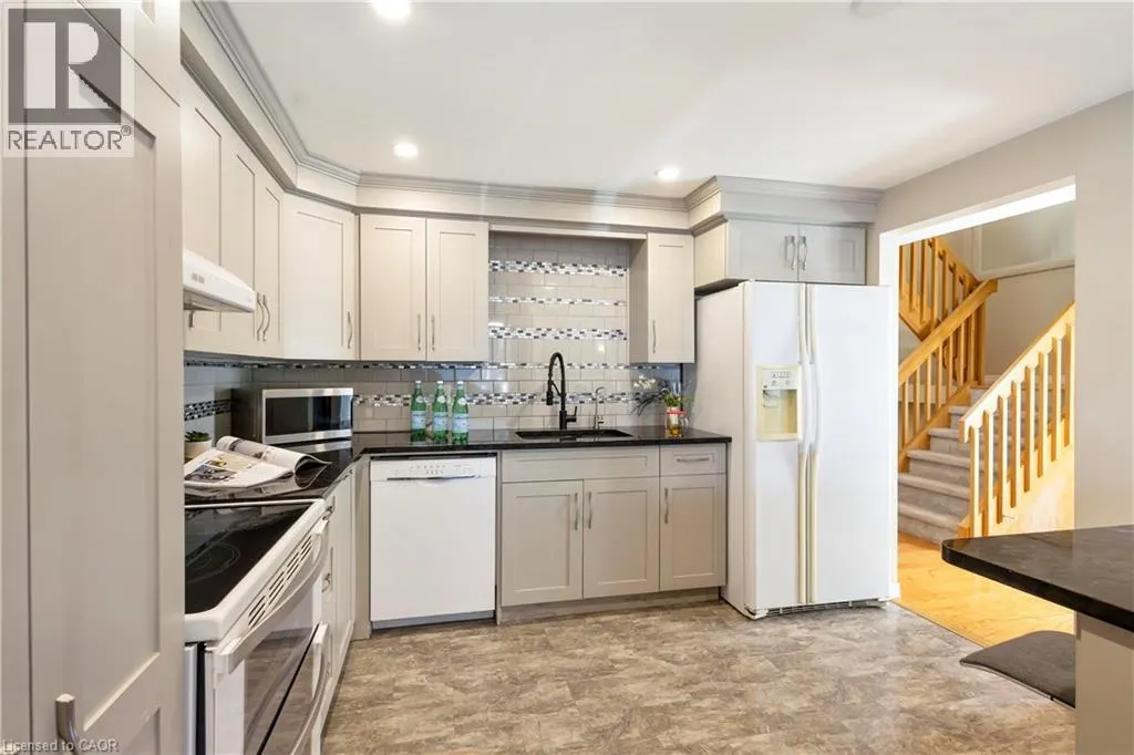 475 BEECHWOOD Drive Unit# 4 #4
