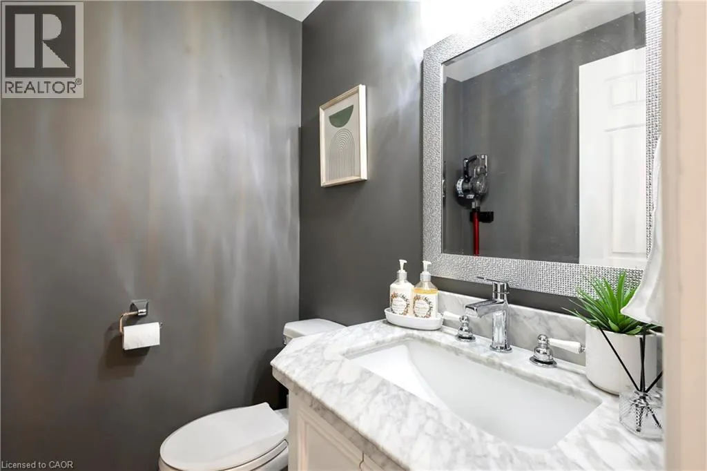 475 BEECHWOOD Drive Unit# 4 #4
