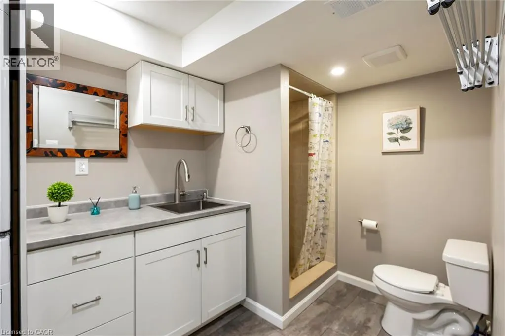 475 BEECHWOOD Drive Unit# 4 #4