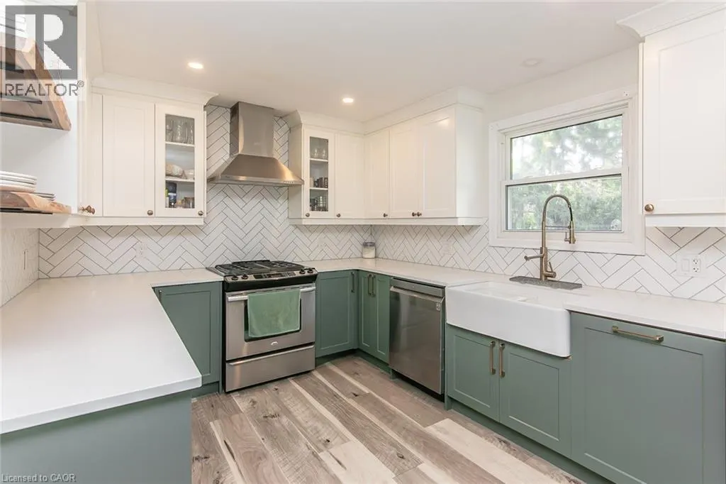 393 HURON Street