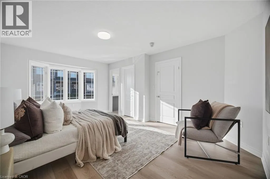 98 BLOOM Crescent