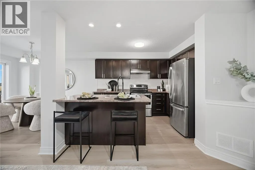 98 BLOOM Crescent