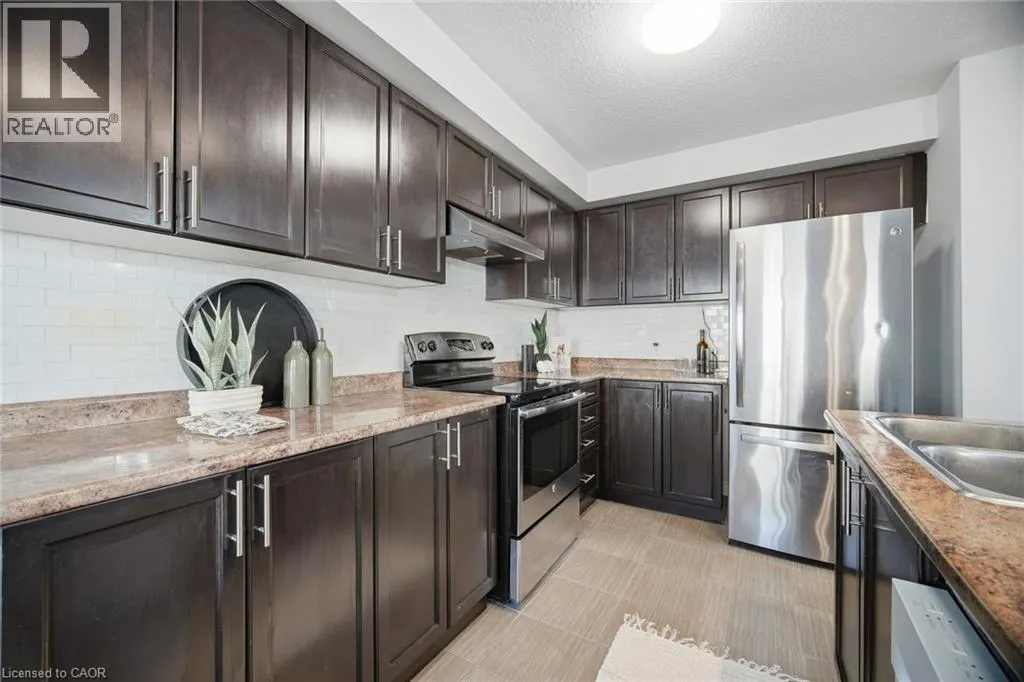 98 BLOOM Crescent