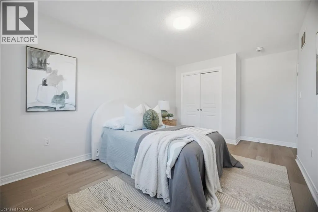 98 BLOOM Crescent
