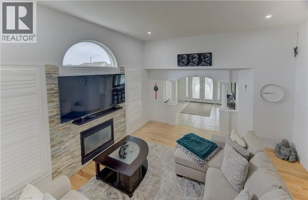 167 WESTCLIFF Way