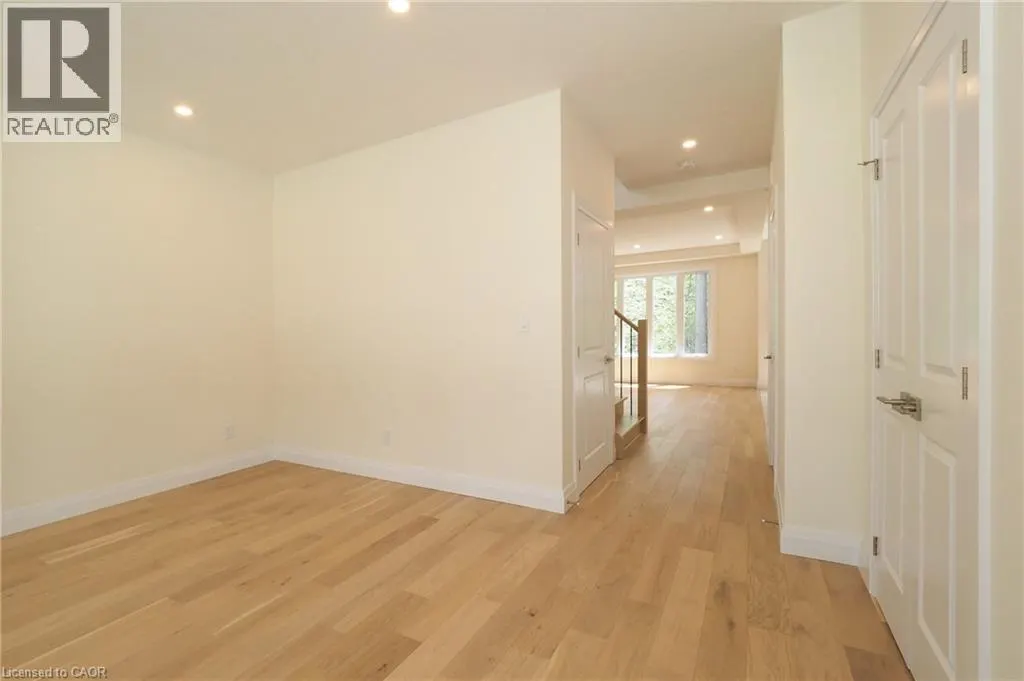 220 JEFFREY Place