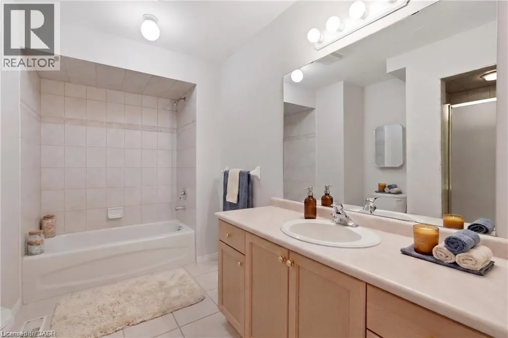 212 STONEHENGE Drive Unit# 41 #41
