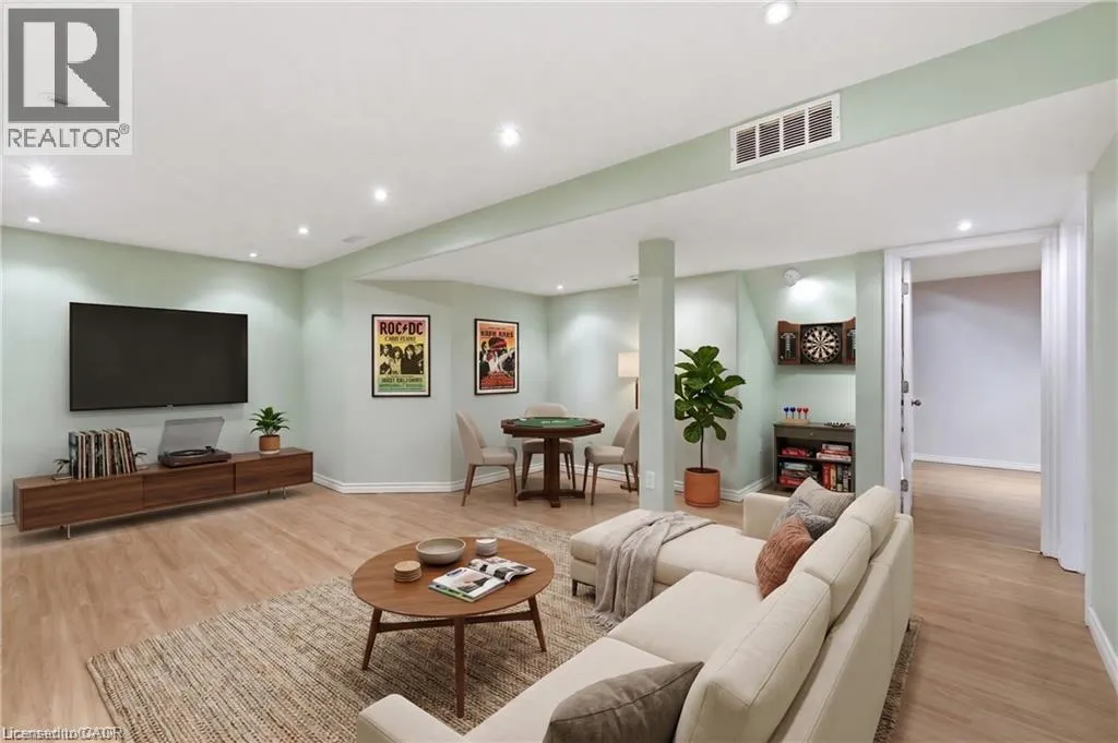 212 STONEHENGE Drive Unit# 41 #41