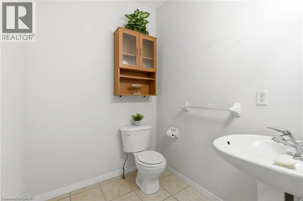 212 STONEHENGE Drive Unit# 41 #41